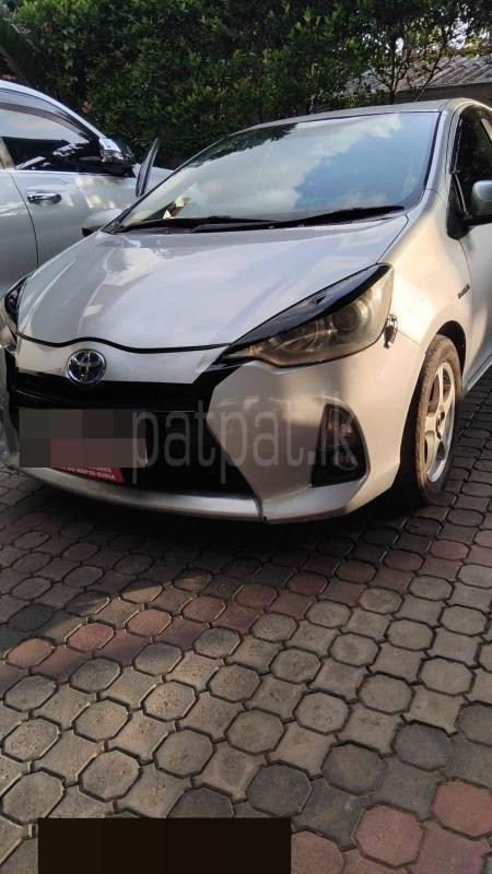 Toyota Aqua 2015 - பயன்படுத்தப்பட்டது கார் sale in Sri Lanka - patpat.lk