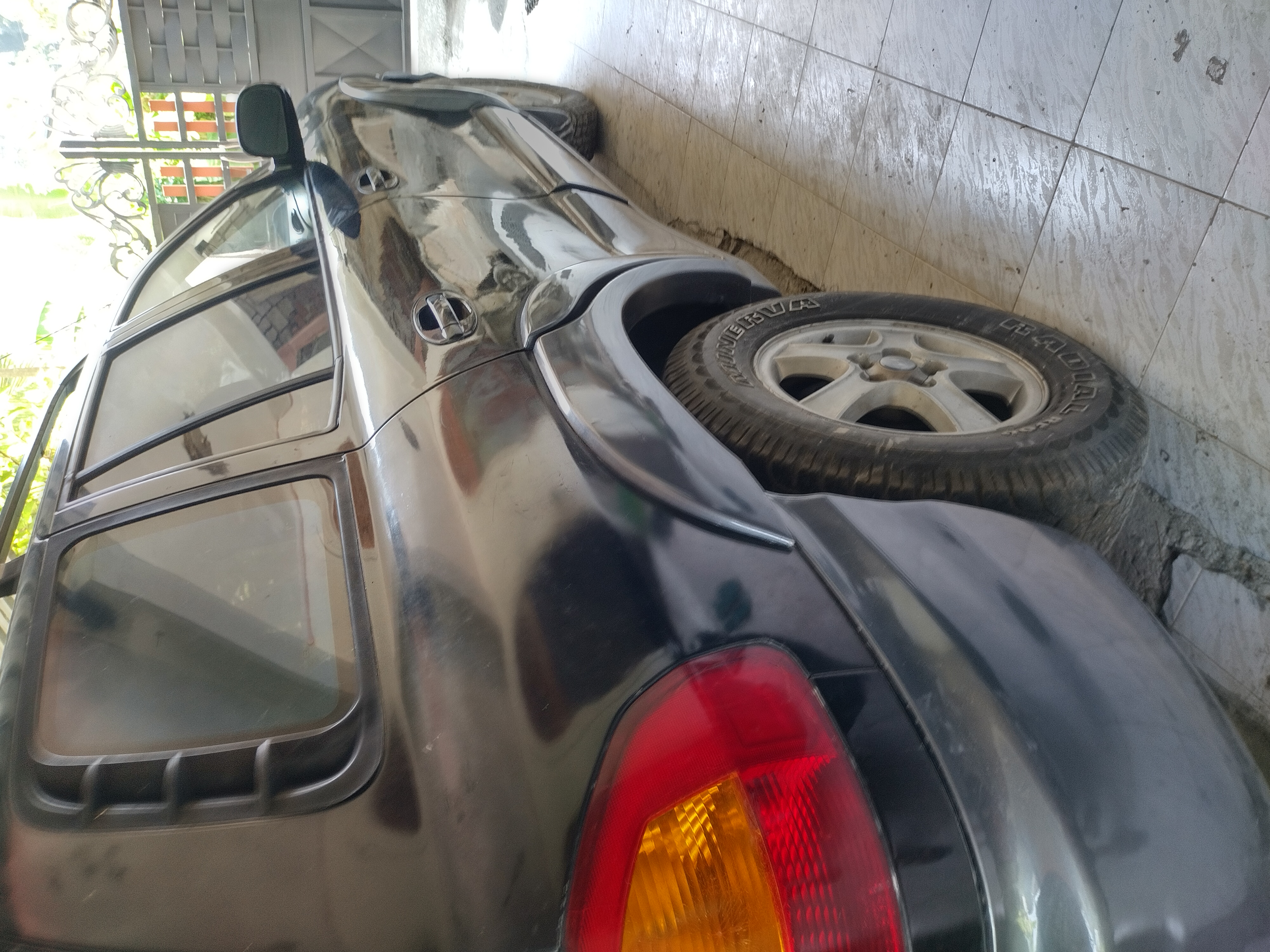 Hyundai Santa Fe 2002 - Used SUV sale in Sri Lanka - patpat.lk