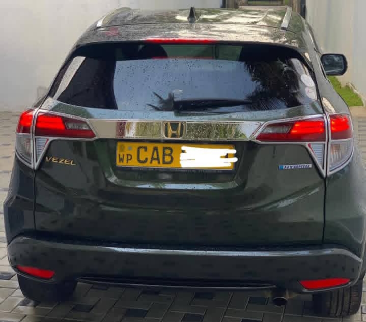 Honda Vezel 2014 - Used SUV sale in Sri Lanka - patpat.lk