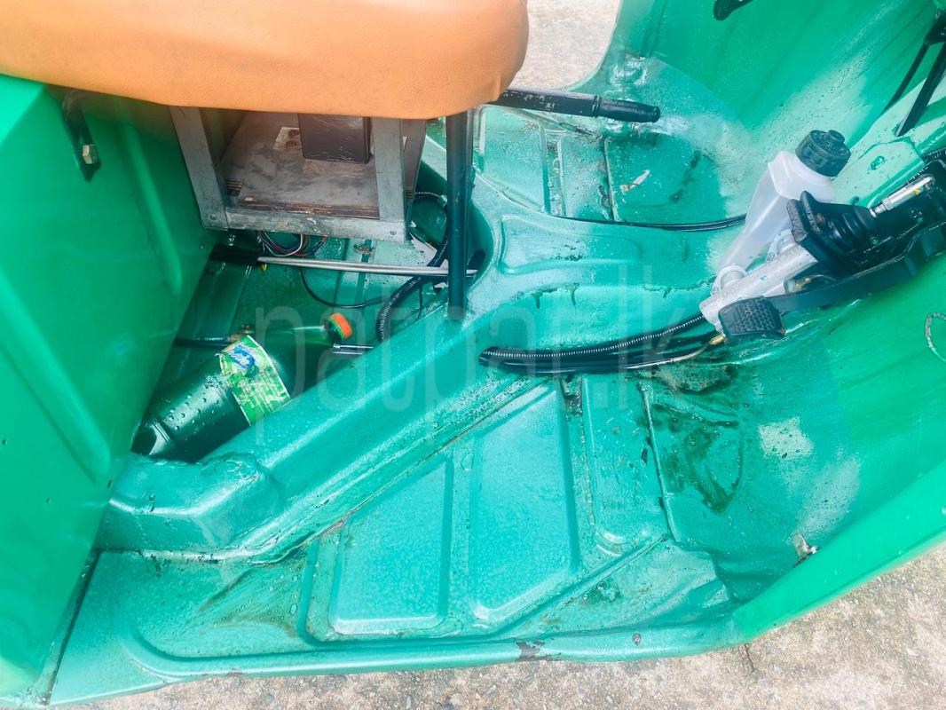 Bajaj 2 stroke 2005 - பயன்படுத்தப்பட்டது முச்சக்கர வண்டி sale in Sri Lanka - patpat.lk