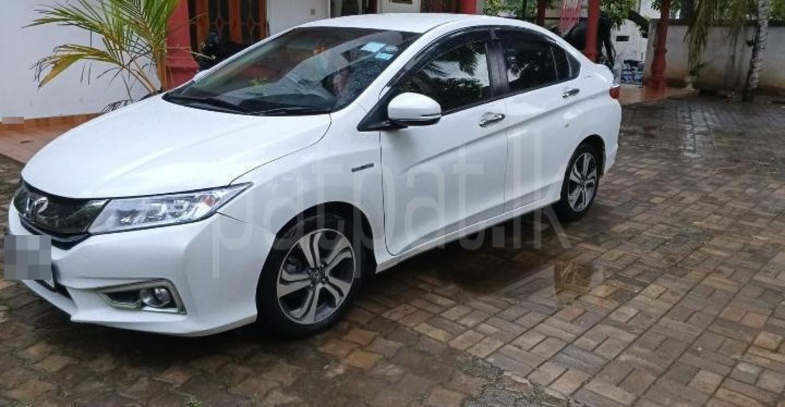 Honda Grace 2016 - பயன்படுத்தப்பட்டது கார் sale in Sri Lanka - patpat.lk