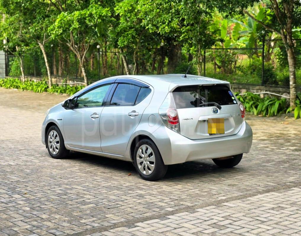 Toyota Aqua 2013 - භාවිතා කරන ලද කාර් sale in Sri Lanka - patpat.lk