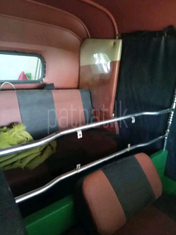 Bajaj 2 stroke 2006 - භාවිතා කරන ලද ත්‍රිරෝද රථය sale in Sri Lanka - patpat.lk