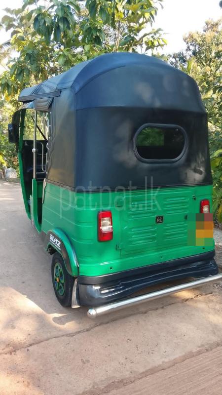 Bajaj Three Wheel 2015 - பயன்படுத்தப்பட்டது முச்சக்கர வண்டி sale in Sri Lanka - patpat.lk