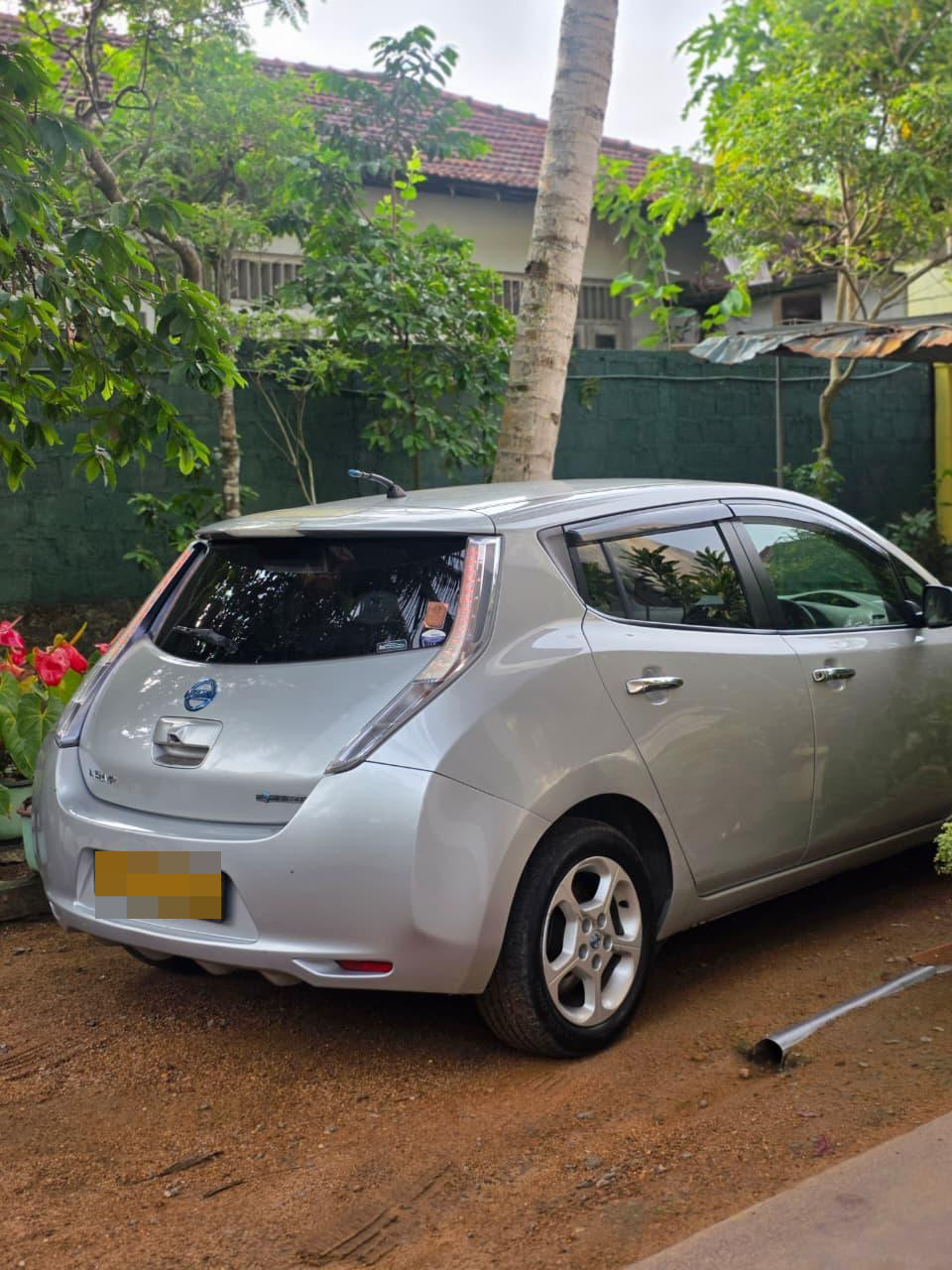 Nissan Leaf 2012 - Used Car sale in Sri Lanka - patpat.lk
