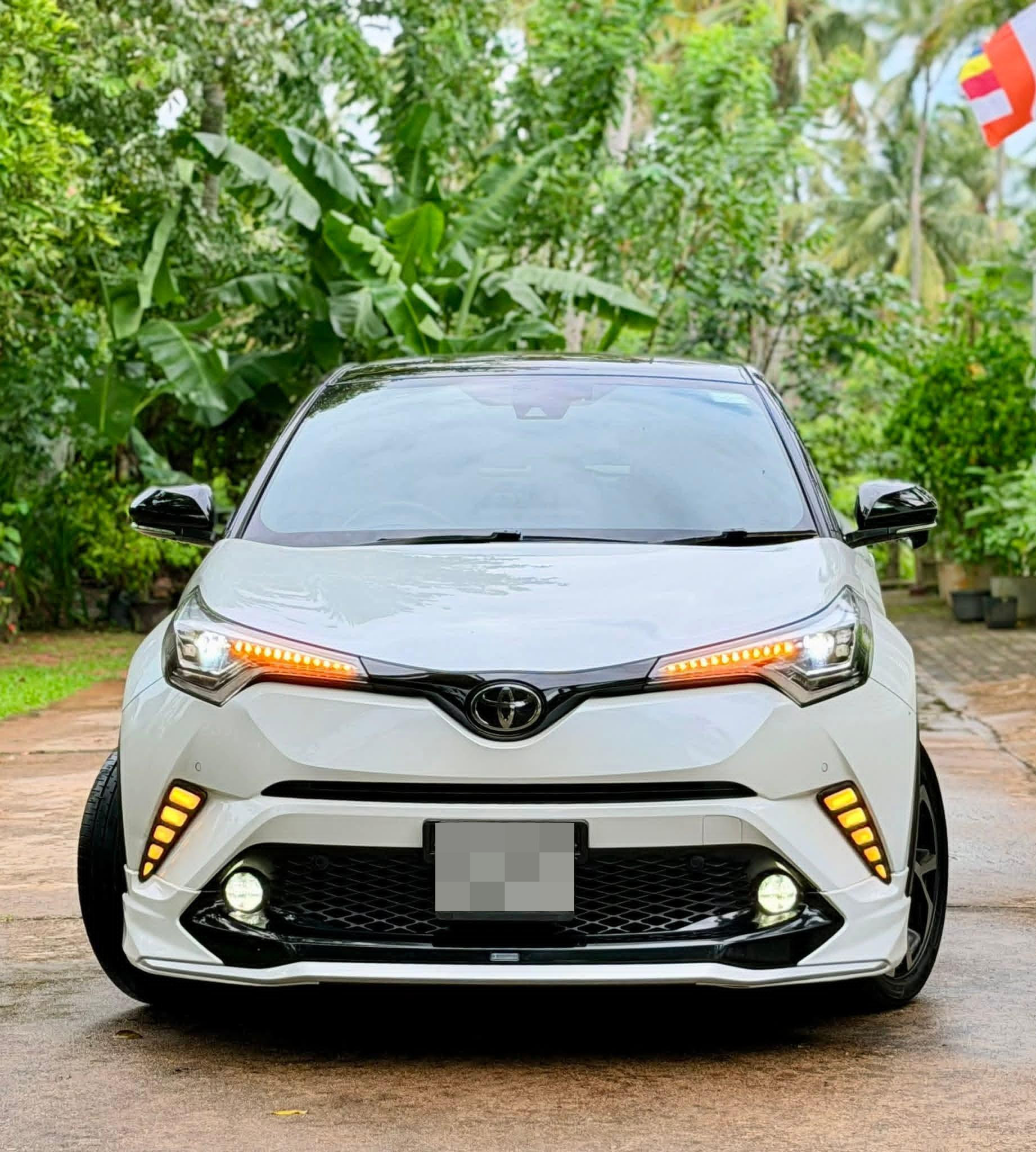 Toyota CHR 2017 - Used SUV sale in Sri Lanka - patpat.lk