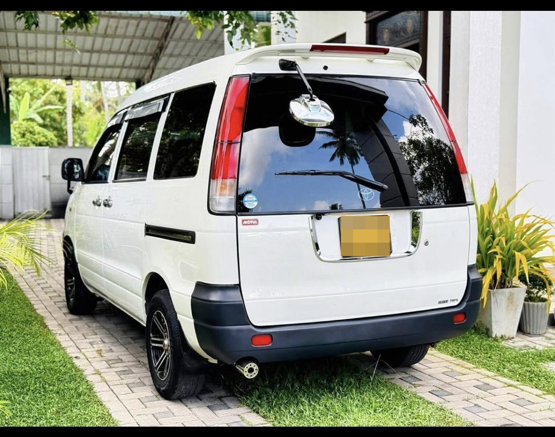 Toyota TownAce 2006 - භාවිතා කරන ලද වෑන් රථය sale in Sri Lanka - patpat.lk