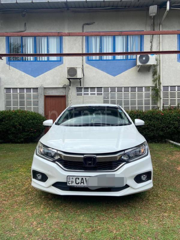 Honda Grace 2018 - பயன்படுத்தப்பட்டது கார் sale in Sri Lanka - patpat.lk