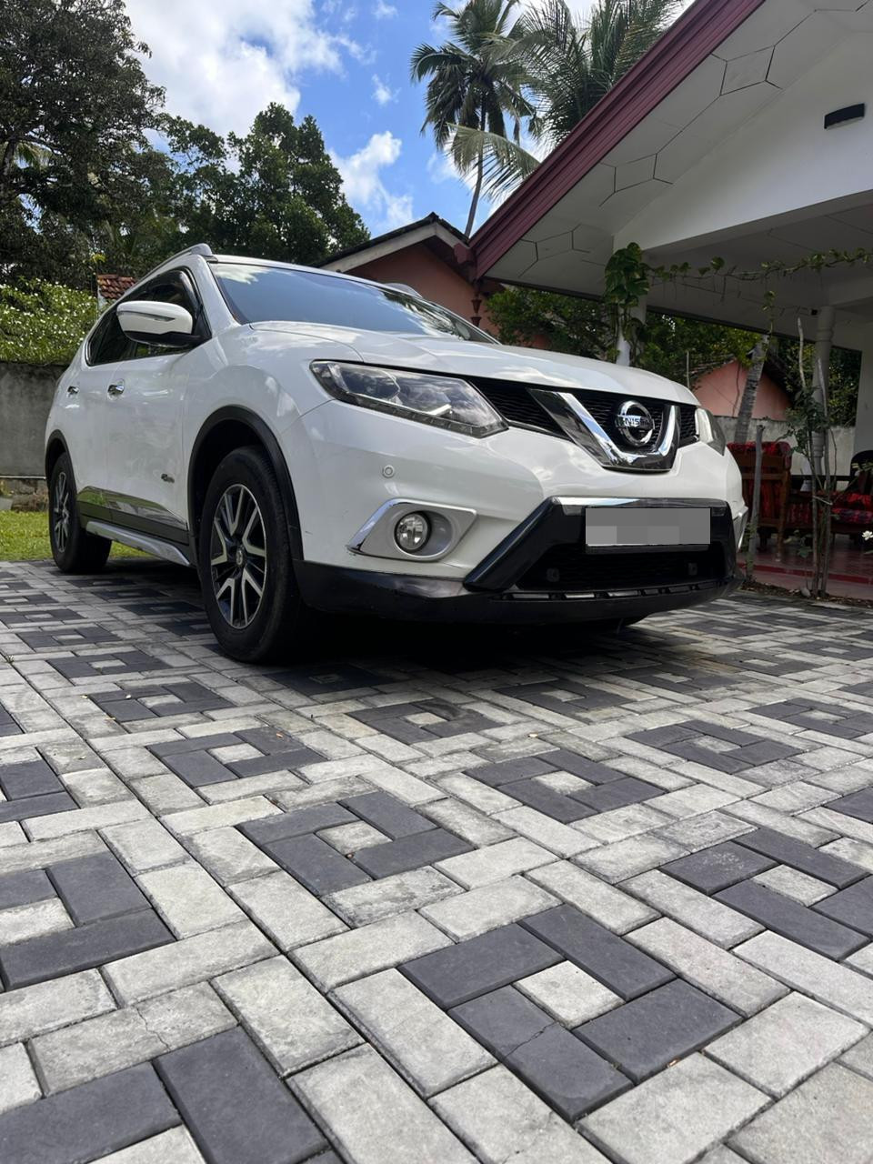 Nissan X Trail 2015 ads-image-1