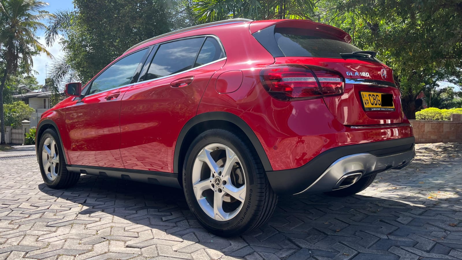 Mercedes Benz GLA Class 2018 - භාවිතා කරන ලද SUV රථය sale in Sri Lanka - patpat.lk