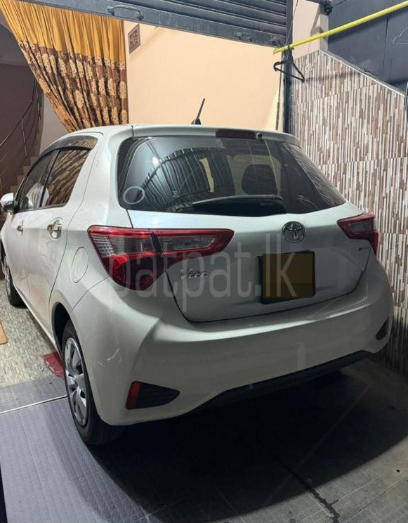 Toyota Vitz 2019 - பயன்படுத்தப்பட்டது கார் sale in Sri Lanka - patpat.lk