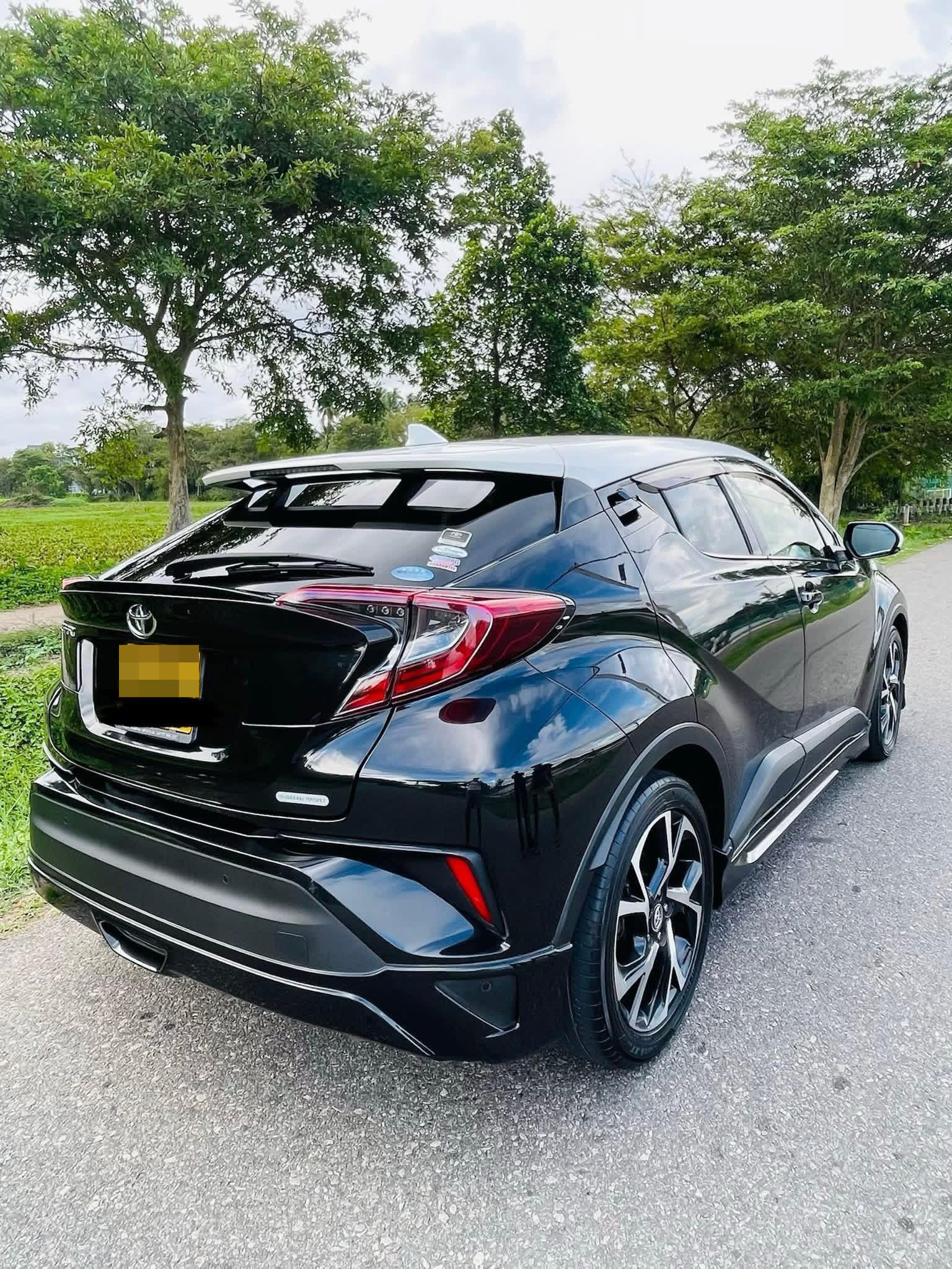Toyota CHR 2018 - பயன்படுத்தப்பட்டது SUV sale in Sri Lanka - patpat.lk