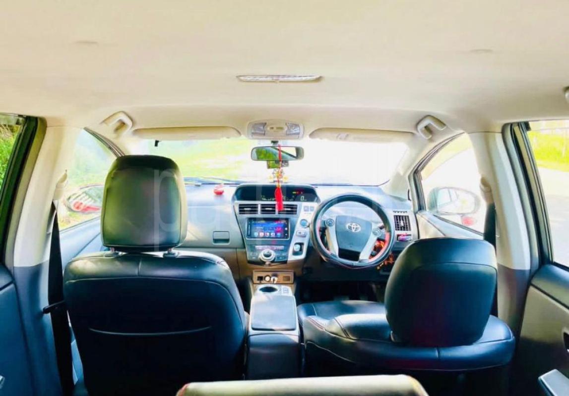 Toyota Prius 2012 - பயன்படுத்தப்பட்டது கார் sale in Sri Lanka - patpat.lk