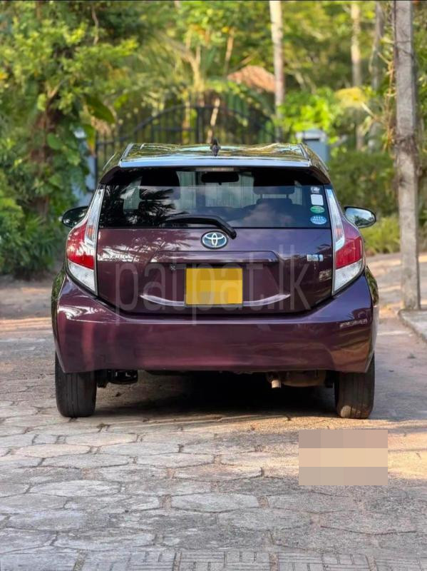 Toyota Aqua 2016 - பயன்படுத்தப்பட்டது கார் sale in Sri Lanka - patpat.lk