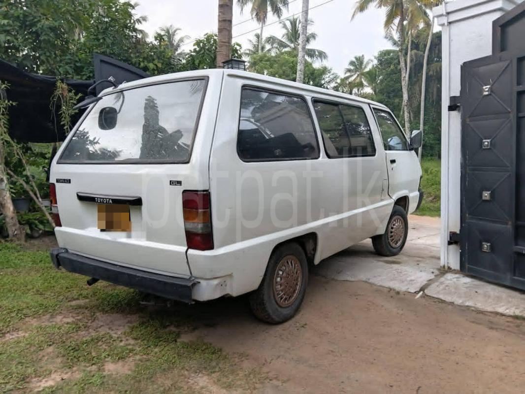 Toyota TownAce 2012 - பயன்படுத்தப்பட்டது வேன் sale in Sri Lanka - patpat.lk