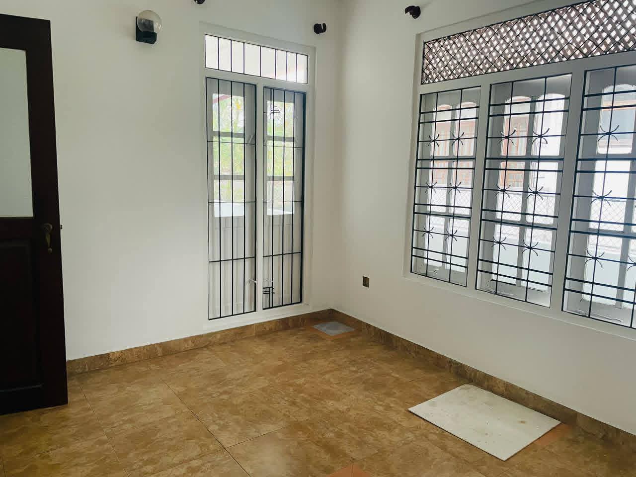 House for Sale in Athurugiriya