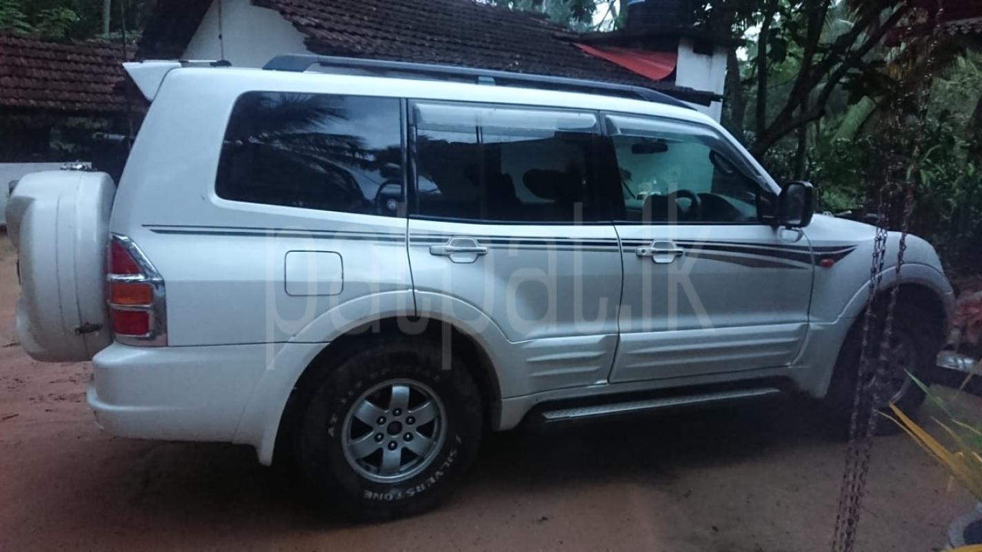 Mitsubishi Montero 2001 - பயன்படுத்தப்பட்டது SUV sale in Sri Lanka - patpat.lk
