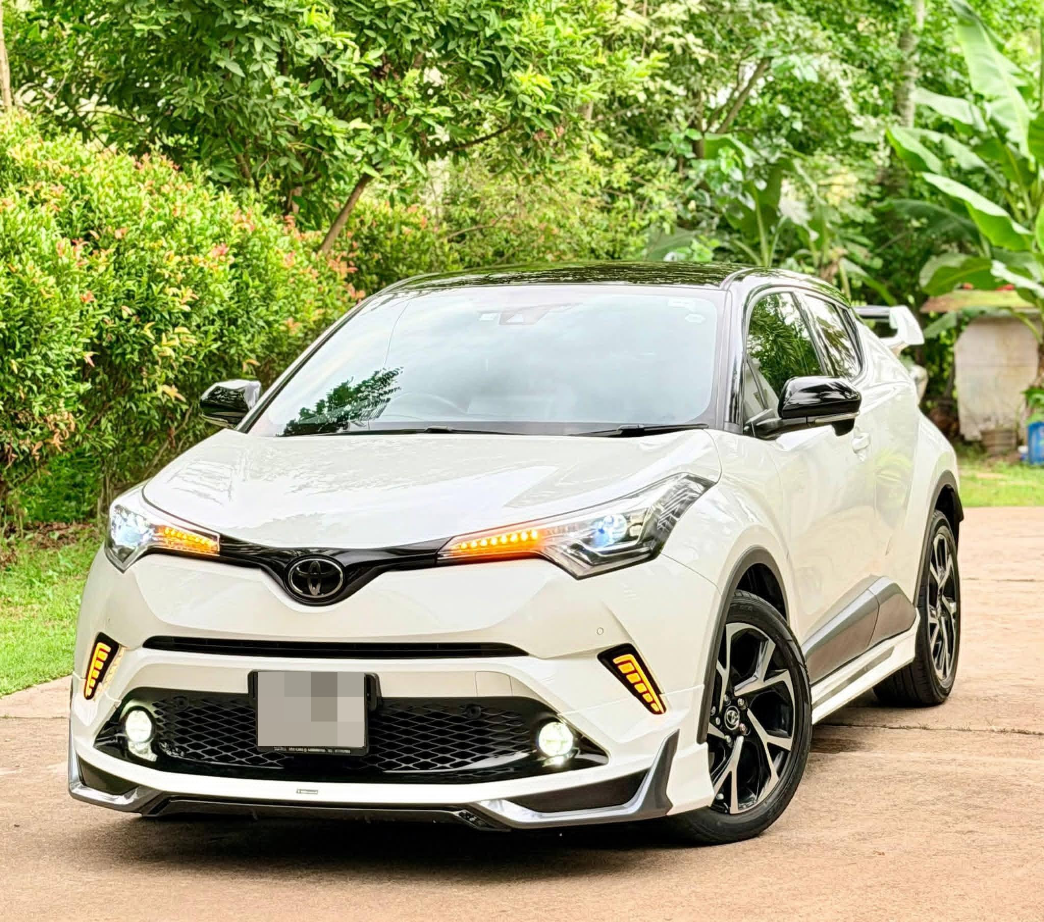 Toyota CHR 2017 - Used SUV sale in Sri Lanka - patpat.lk