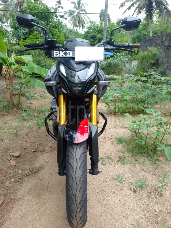 Hero Hunk 2025 - பயன்படுத்தப்பட்டது பைக் sale in Sri Lanka - patpat.lk