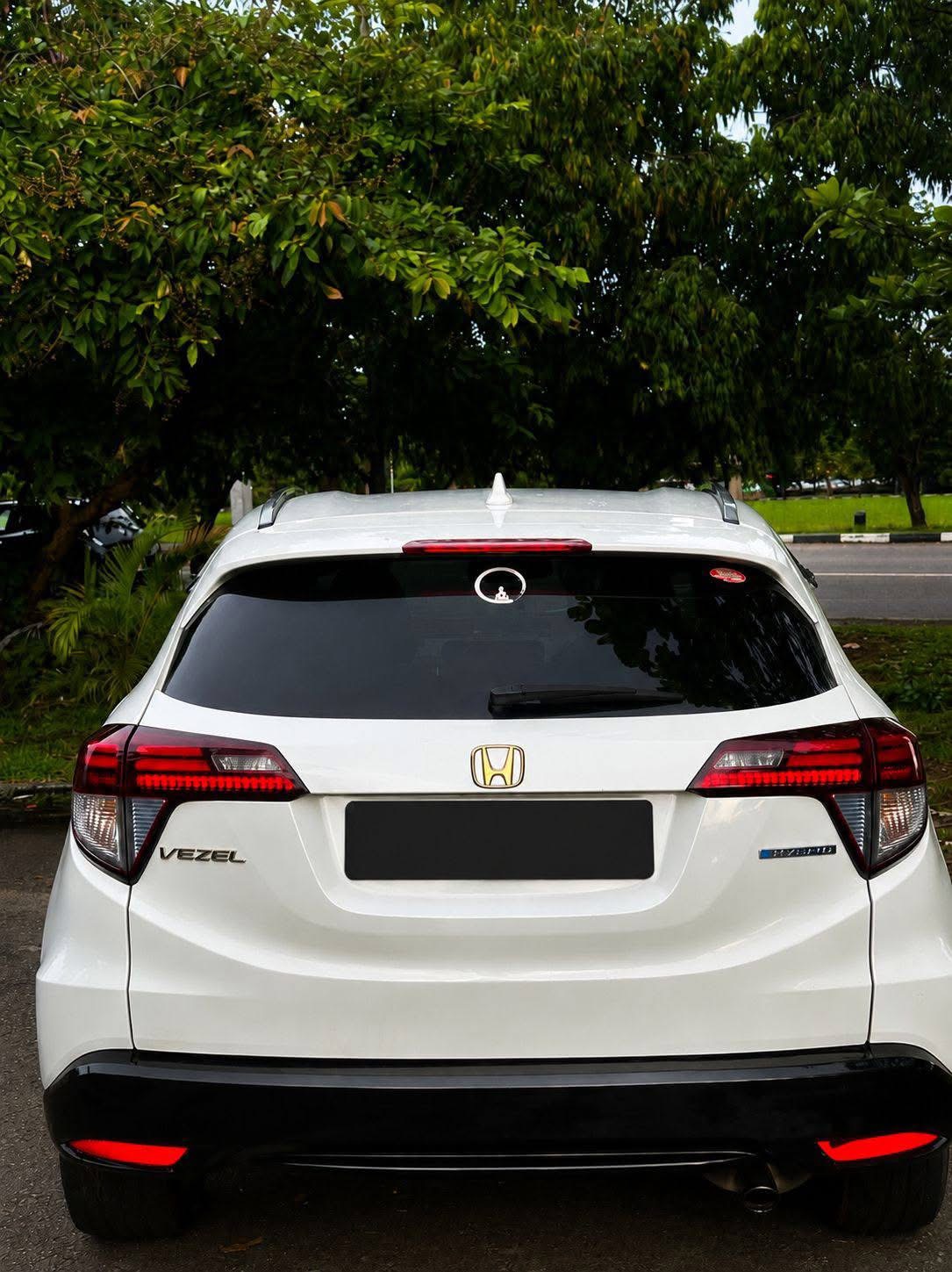 Honda Vezel 2015 - பயன்படுத்தப்பட்டது SUV sale in Sri Lanka - patpat.lk