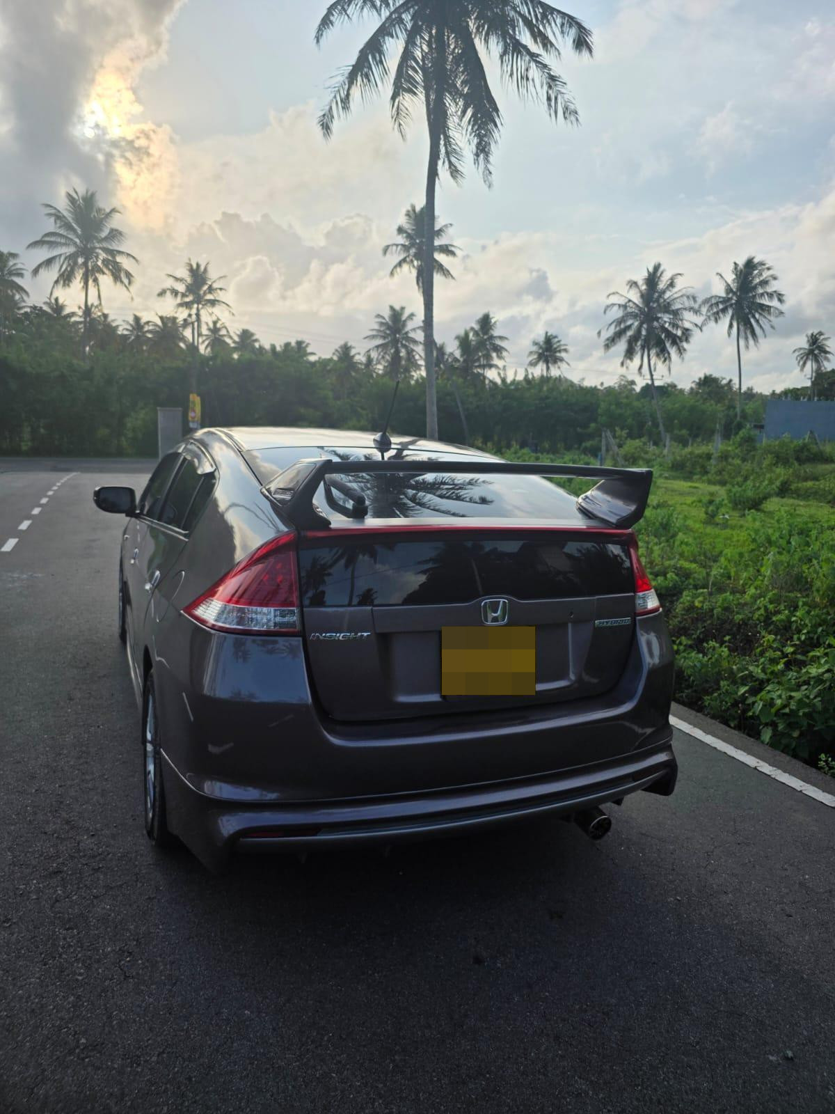 Honda Insight 2011 - பயன்படுத்தப்பட்டது கார் sale in Sri Lanka - patpat.lk