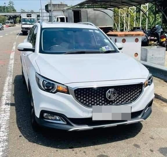 MG ZS 2019 ads-image-1