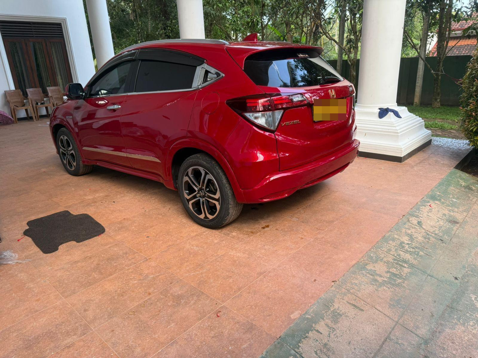 Honda Vezel 2015 - பயன்படுத்தப்பட்டது SUV sale in Sri Lanka - patpat.lk