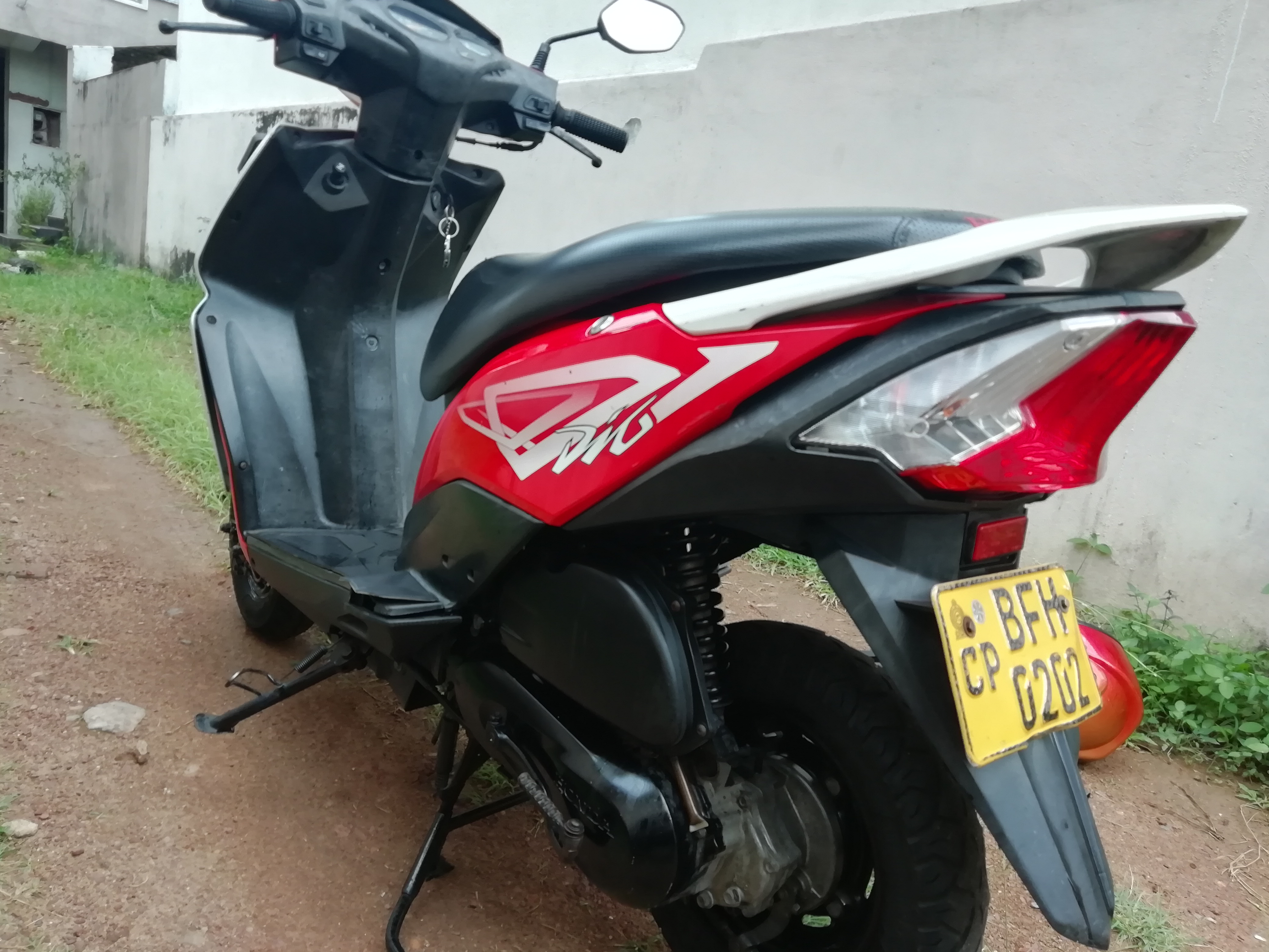 Honda Dio 2017 - பயன்படுத்தப்பட்டது பைக் sale in Sri Lanka - patpat.lk