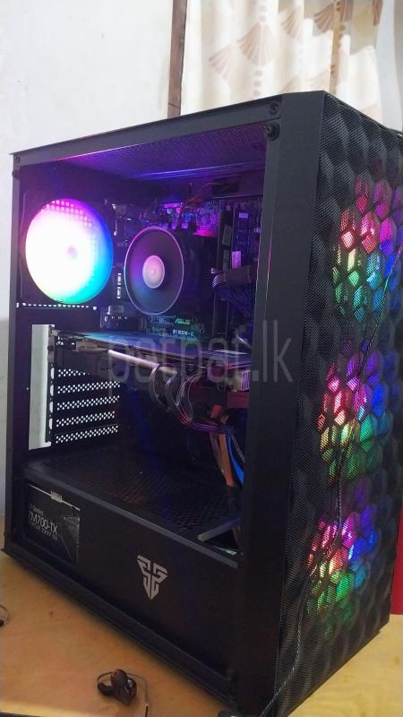Gaming PC 16 GB RAM + GTX 1070 8GB +  i5 6500 + 19" Monitor