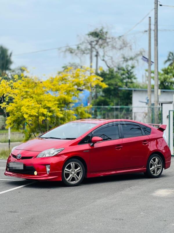 Toyota Prius 2014 - பயன்படுத்தப்பட்டது கார் sale in Sri Lanka - patpat.lk