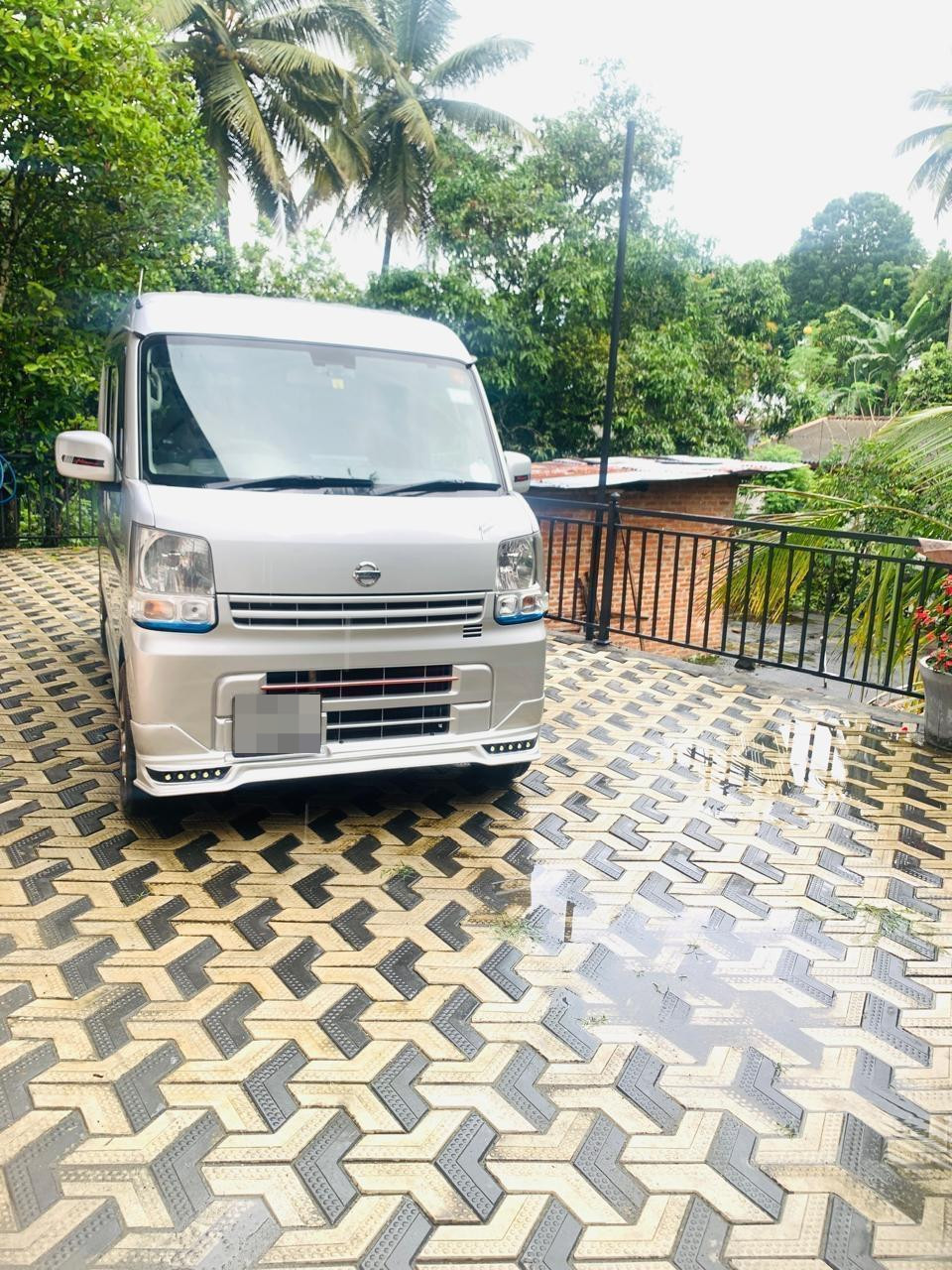 Nissan Clipper 2015 - Used Car sale in Sri Lanka - patpat.lk