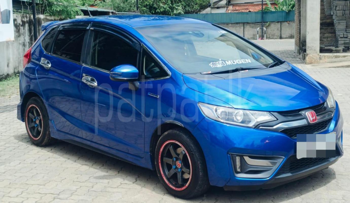 Honda Fit 2013 - பயன்படுத்தப்பட்டது கார் sale in Sri Lanka - patpat.lk