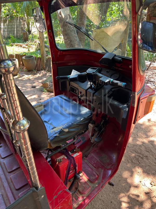 Bajaj Three Wheel 2012 - Used Three wheeler sale in Sri Lanka - patpat.lk