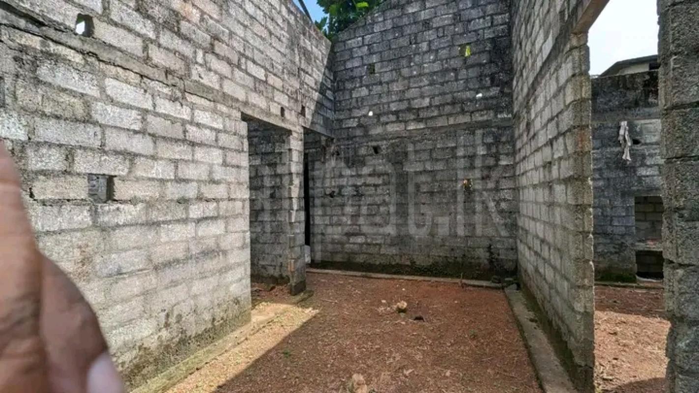Commercial Land for Sale in Nittambuwa