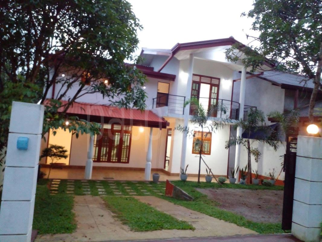 House for Sale in Kiriwattuduwa