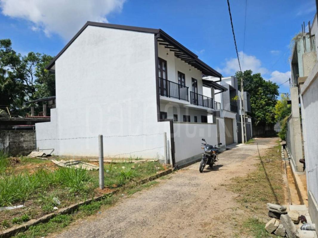 Advertisement image 4