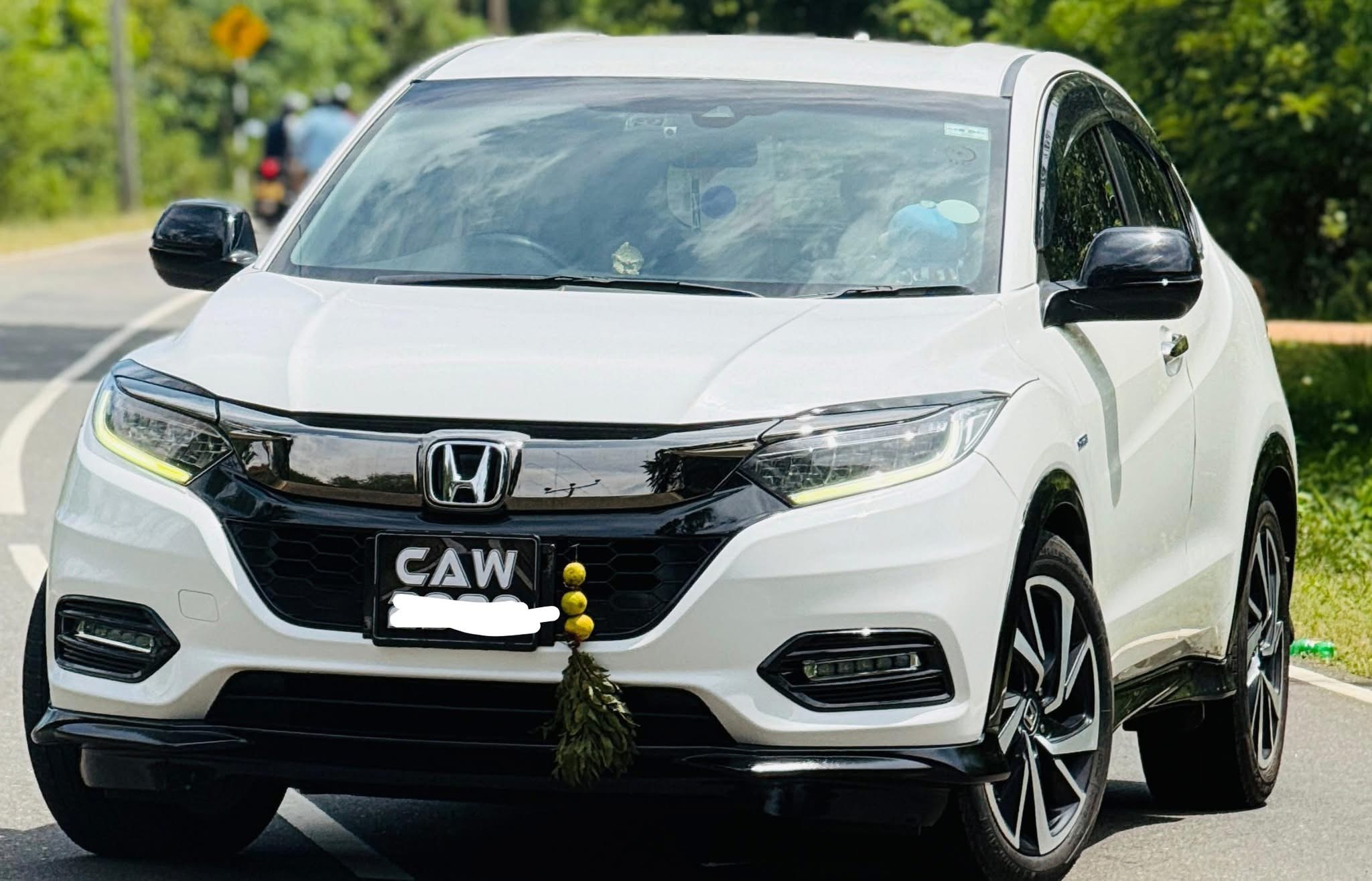Honda Vezel 2018 - Used SUV sale in Sri Lanka - patpat.lk