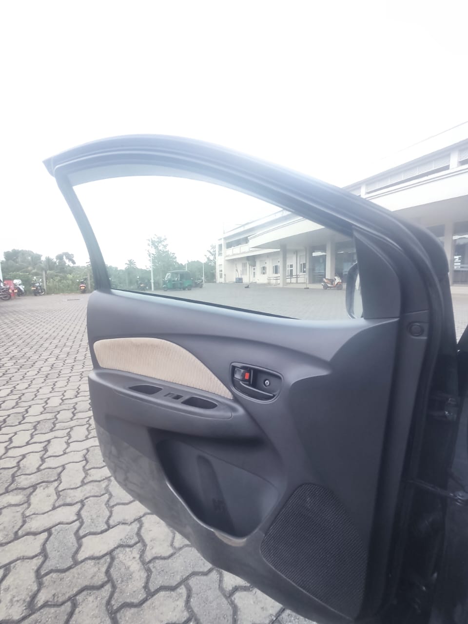 Toyota Yaris 2006 - Used Car sale in Sri Lanka - patpat.lk