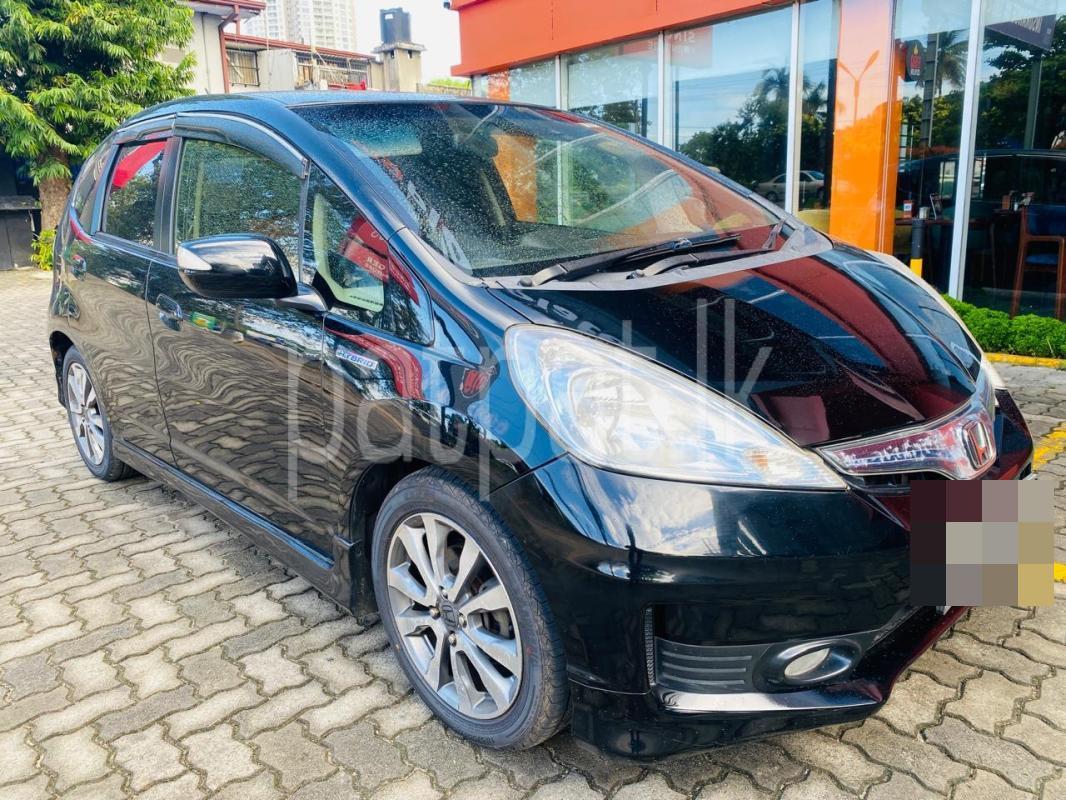 Honda Fit 2012 - பயன்படுத்தப்பட்டது கார் sale in Sri Lanka - patpat.lk