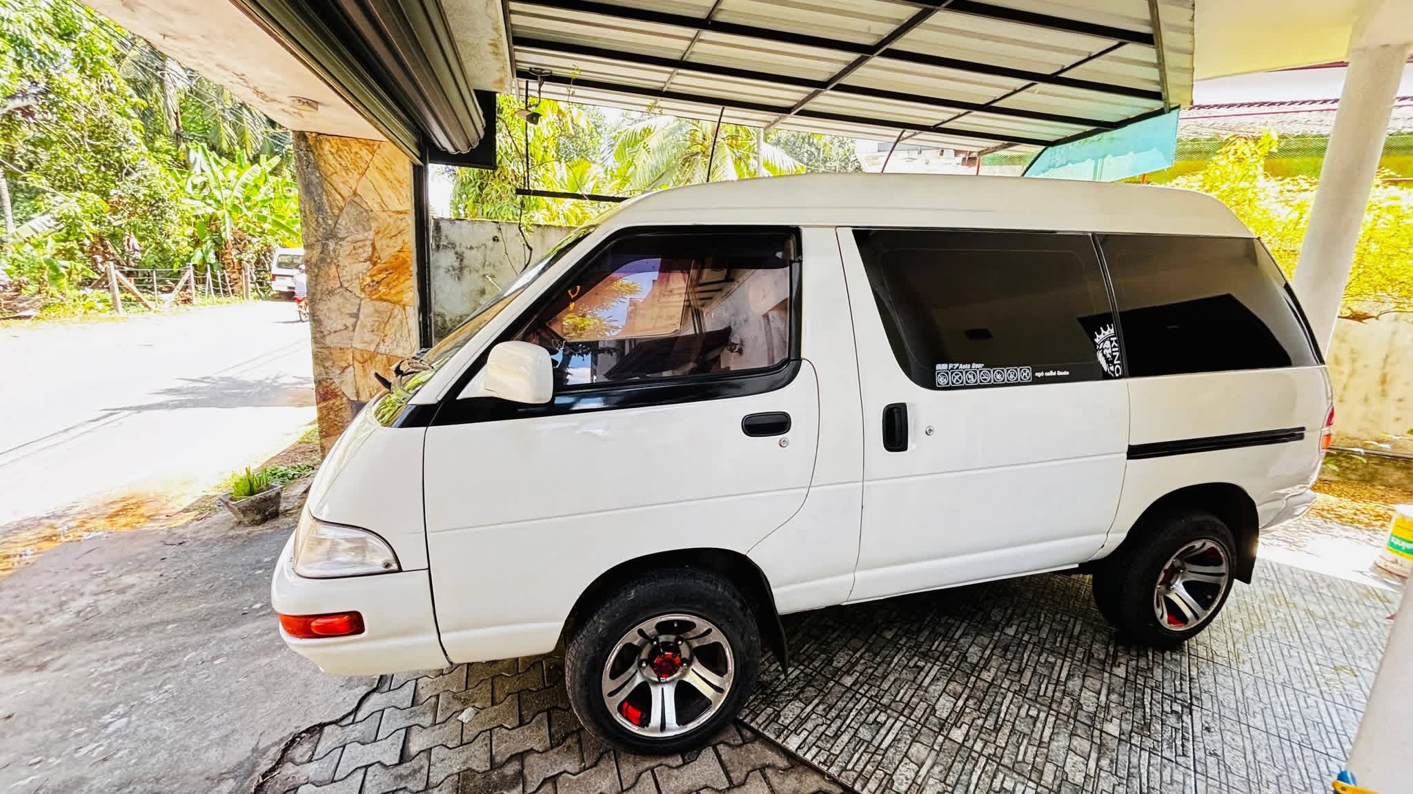 Toyota TownAce 1996 - Used Van sale in Sri Lanka - patpat.lk