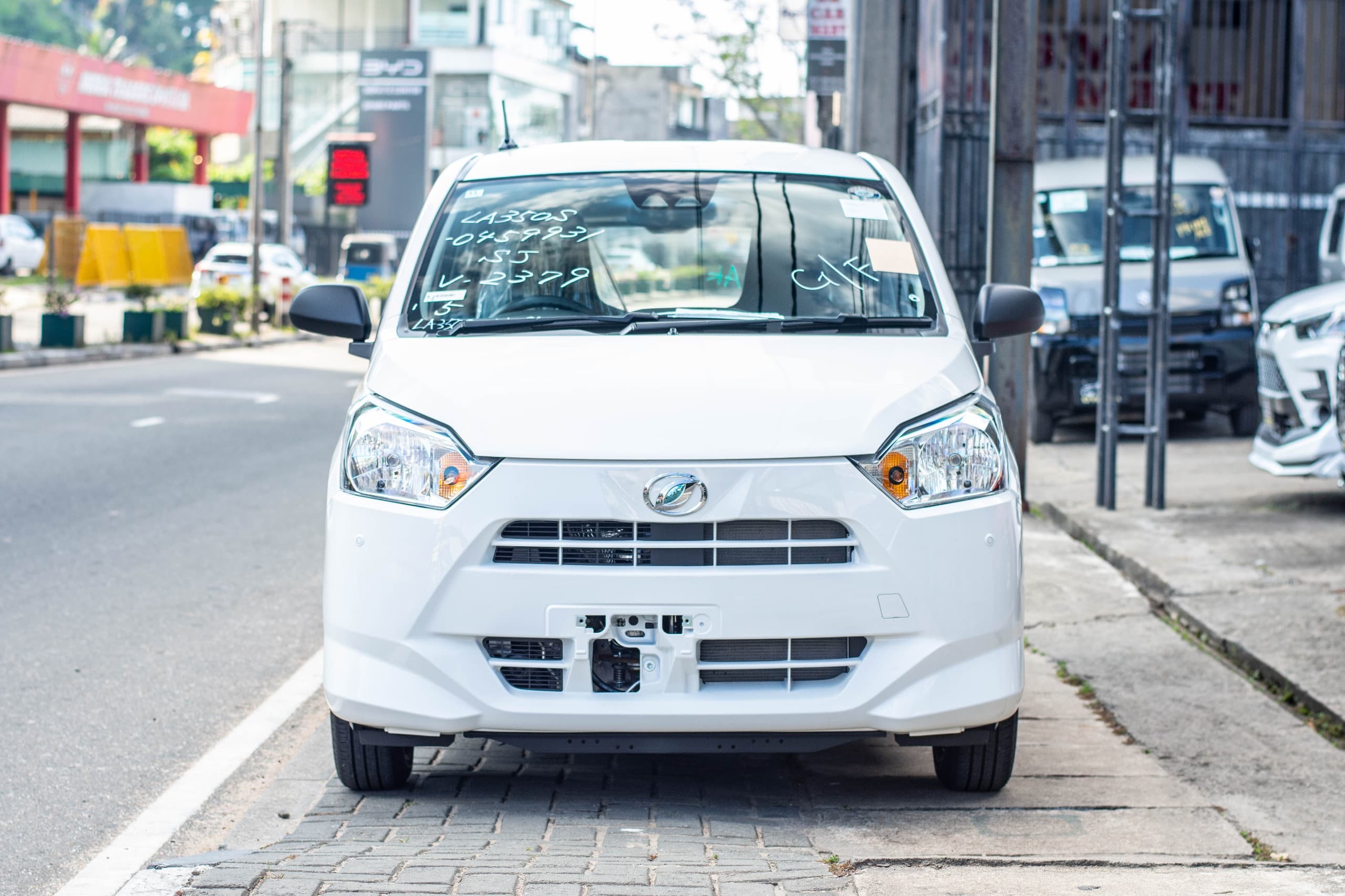 Daihatsu Mira 2025 ads-image-1