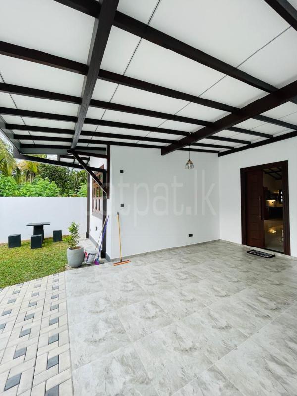 House for Sale in Athurugiriya