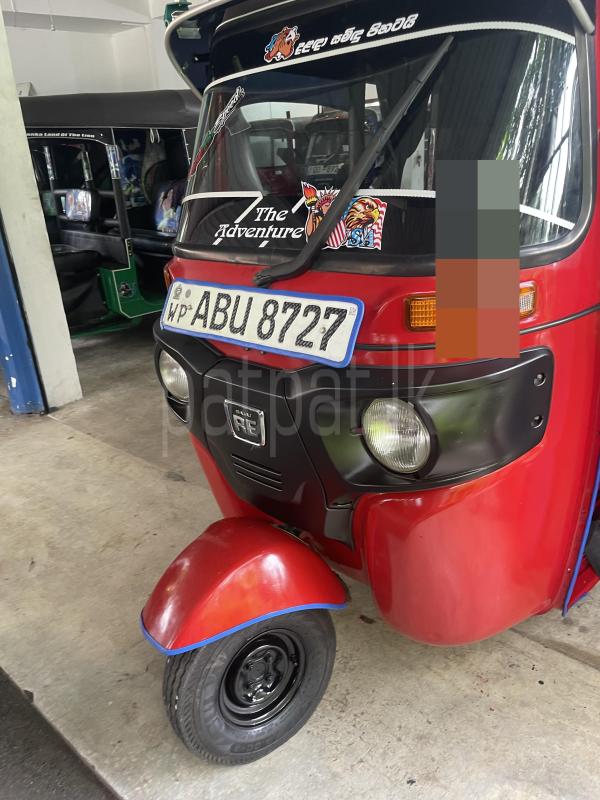 Bajaj 4 stroke 2020 - பயன்படுத்தப்பட்டது முச்சக்கர வண்டி sale in Sri Lanka - patpat.lk