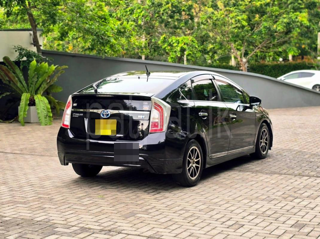 Toyota Prius 2013 - பயன்படுத்தப்பட்டது கார் sale in Sri Lanka - patpat.lk