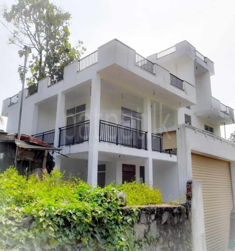 House for Sale in Athurugiriya