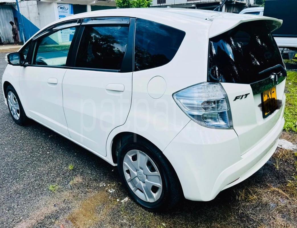 Honda Fit 2012 - பயன்படுத்தப்பட்டது கார் sale in Sri Lanka - patpat.lk