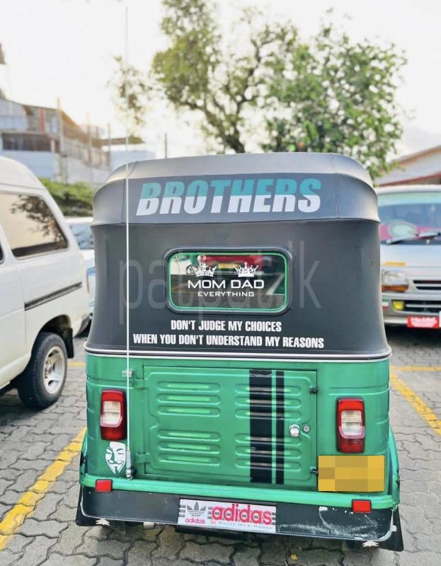 Bajaj Three Wheel 2010 - பயன்படுத்தப்பட்டது முச்சக்கர வண்டி sale in Sri Lanka - patpat.lk