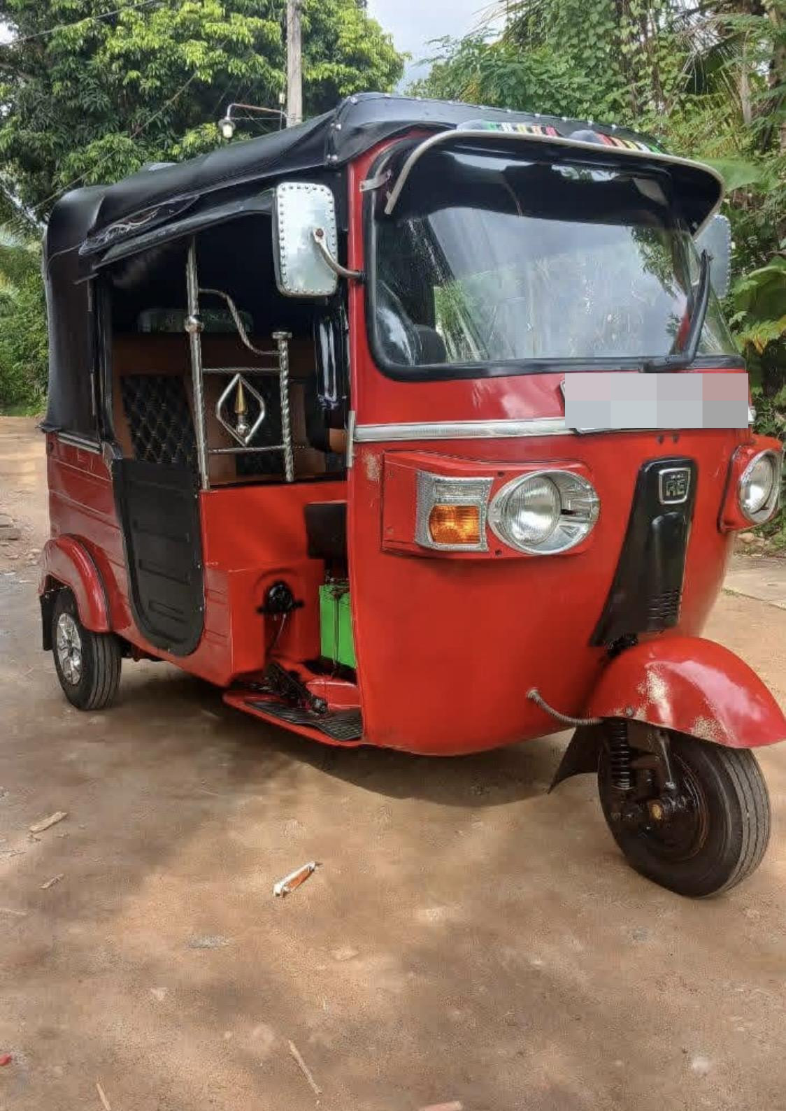 Bajaj Three Wheel 2011 - Used Three wheeler sale in Sri Lanka - patpat.lk
