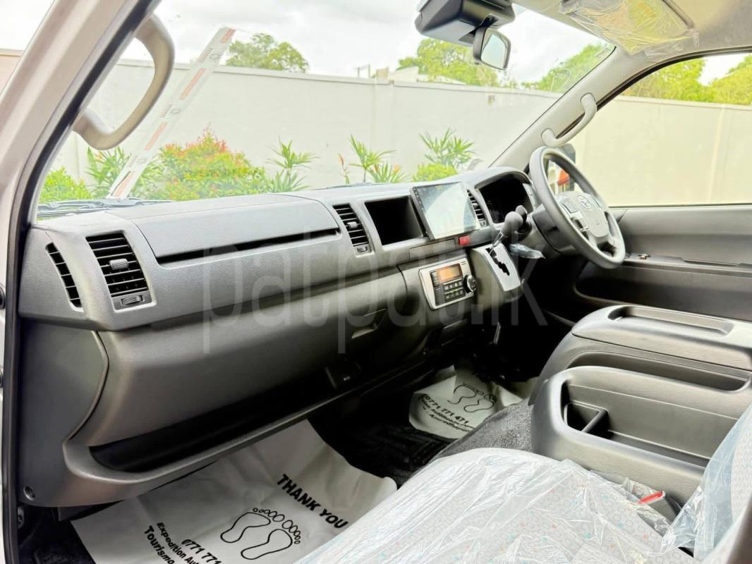 Toyota Hiace 2024 - Brand New Van sale in Sri Lanka - patpat.lk