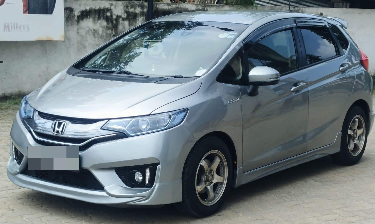 Honda Fit 2015 - නැවත සකස් කල කාර් sale in Sri Lanka - patpat.lk